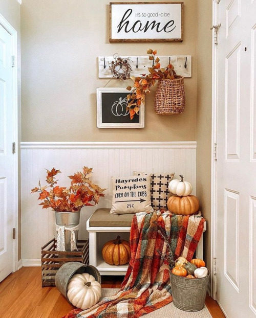 Layered seasonal decor